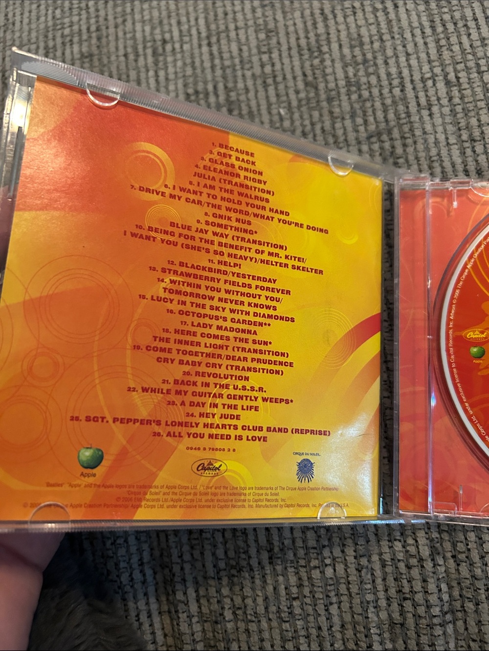 The Beatles LOVE music CD from the Las Vegas cirque du soleil show - Picture 2 of 4